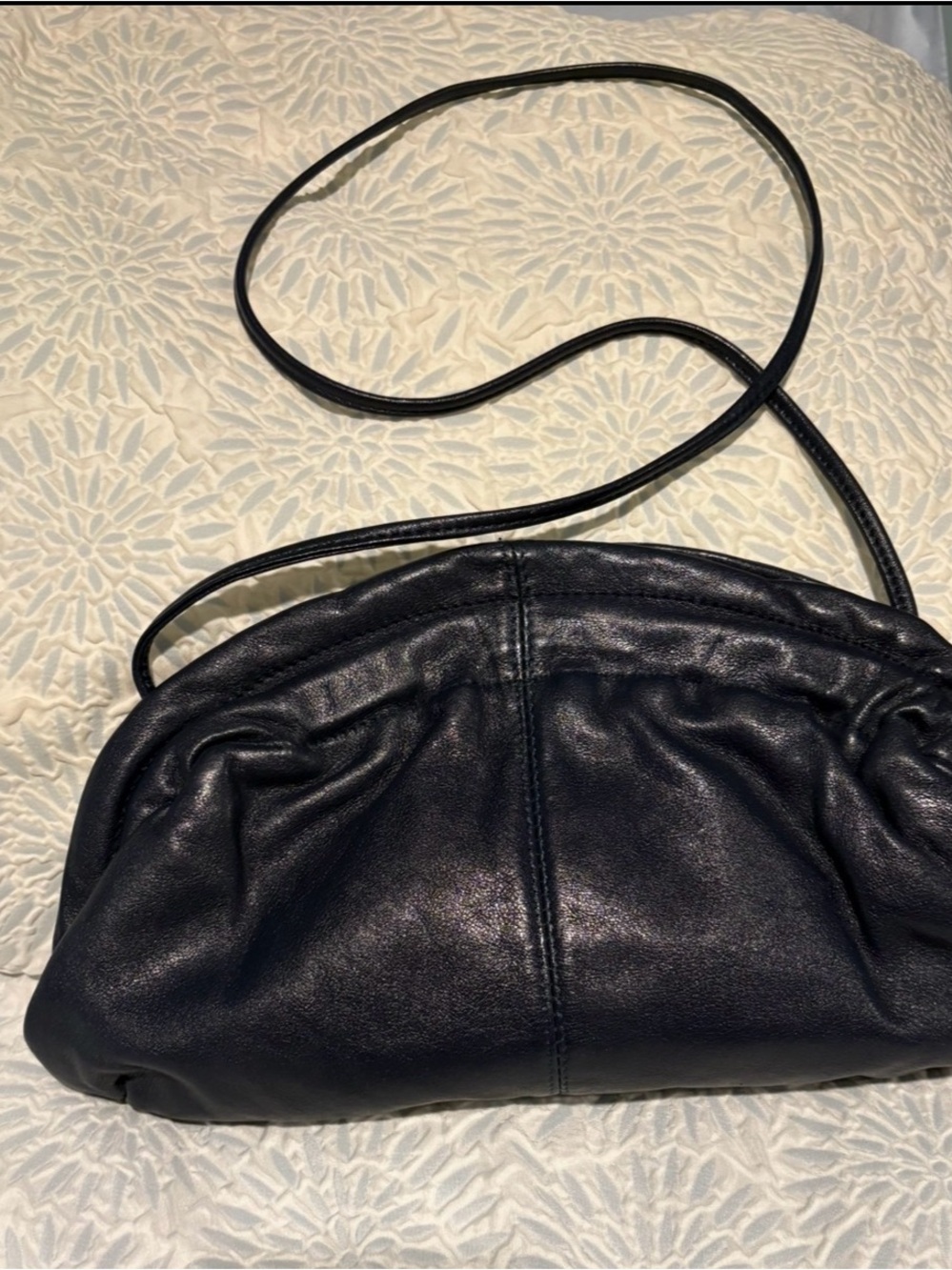 Vintage Brio Dumpling Classic Navy Leather Clutch/Shoulder Bag -great condition